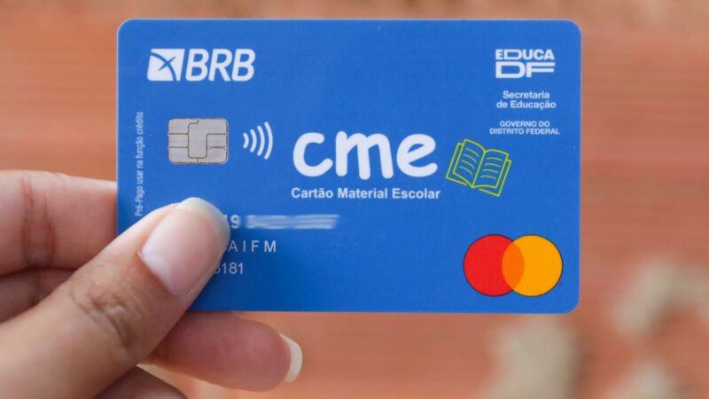 Cartão Material Escolar já beneficiou mais de 860 mil estudantes no DF desde 2019