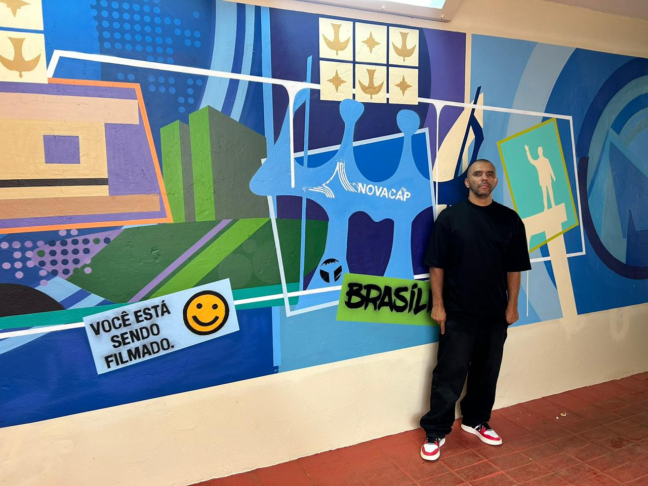 Painel coletivo de grafiteiros do DF dá cara nova à passagem subterrânea da 103/104 Norte