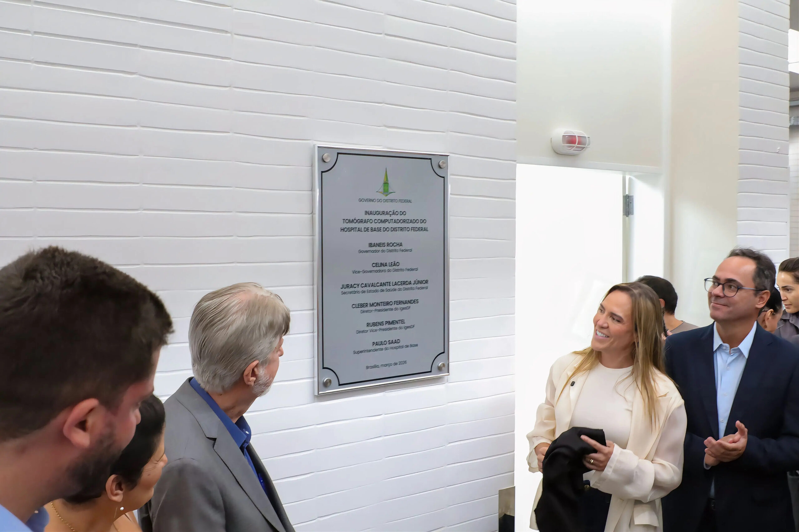 Hospital de Base ganha novo tomógrafo e dobra capacidade de exames