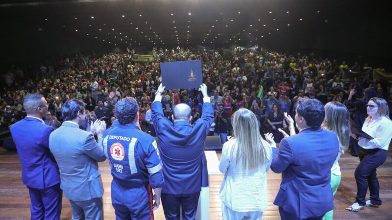 Governador Ibaneis Rocha nomeia 1.154 profissionais para reforçar a rede pública de saúde