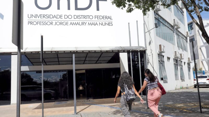 Governadora nomeia nova reitora da UnDF