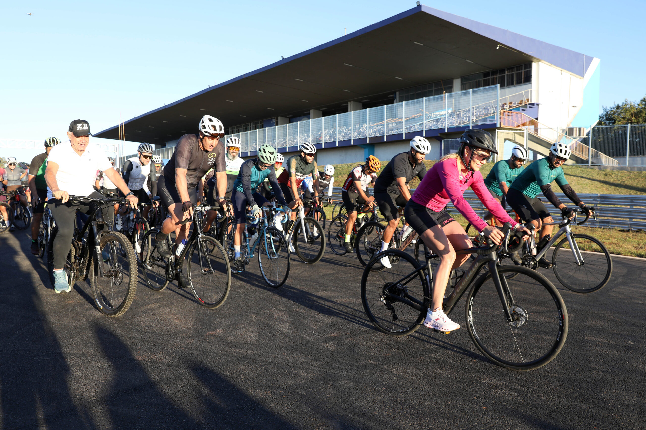 Autódromo de Brasília abre pista de treinamento para ciclistas