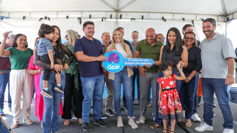 Sonho da casa própria vira realidade para 44 famílias no Riacho Fundo II