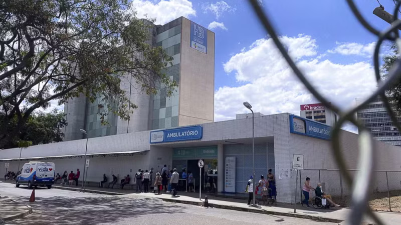 Falta de energia no Hospital de Base, em Brasília, causa remarcação de consultas e exames